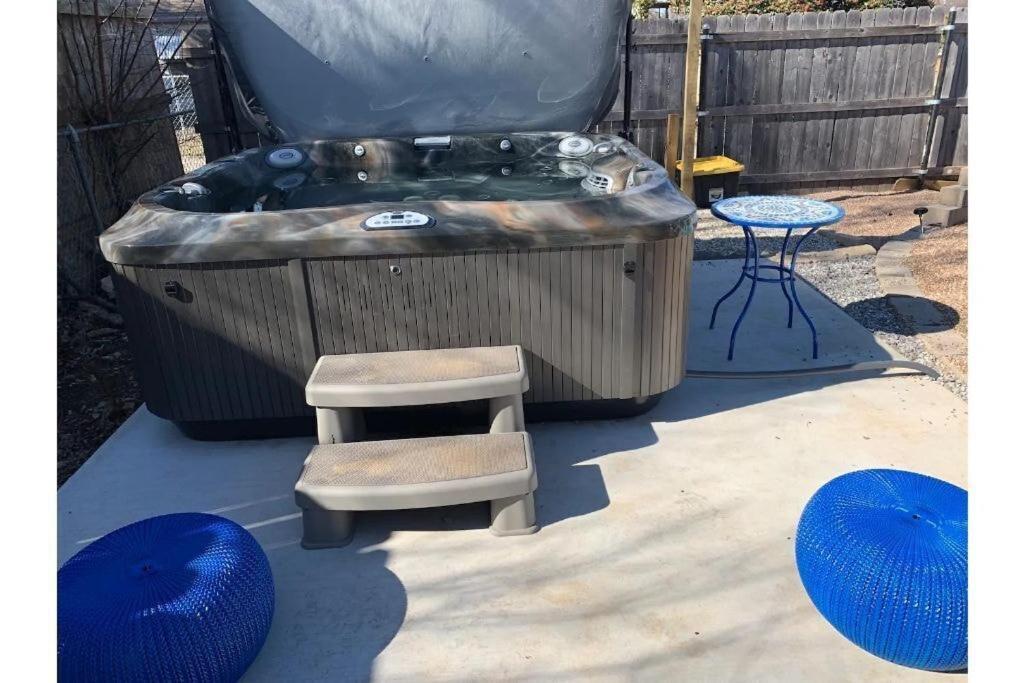 לאוטון 1 Mile To Fort Sill! The Carolebelle Cottage Sleeps 8 With Hottub,Grills,Firepit מראה חיצוני תמונה