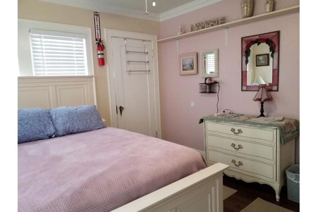 לאוטון 1 Mile To Fort Sill! The Carolebelle Cottage Sleeps 8 With Hottub,Grills,Firepit מראה חיצוני תמונה